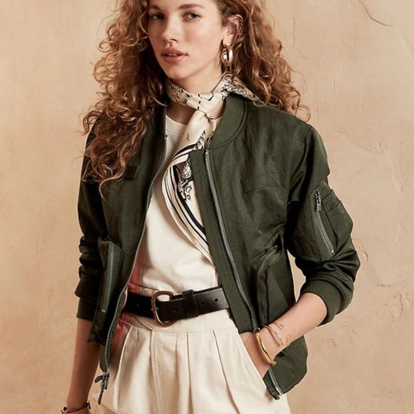 Banana Republic Jackets & Blazers - Banana Republic Women's Bomber Jacket size S Earth Green